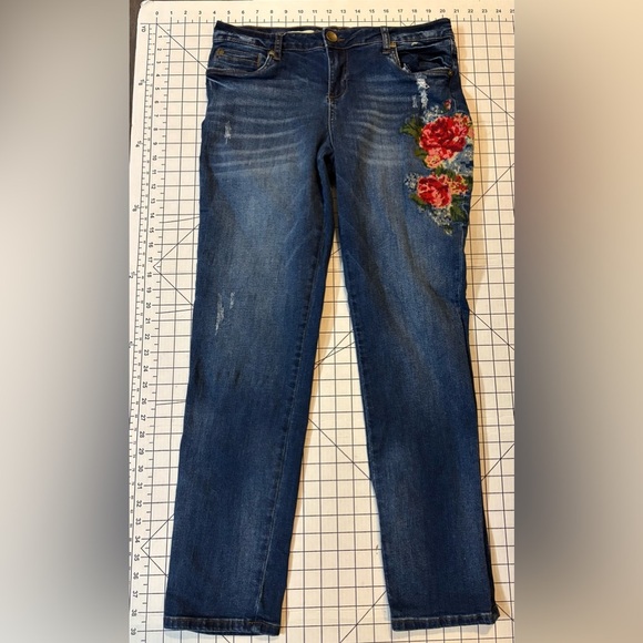 Hot Kiss Denim - Kut From The Kloth Women’s Size 8 Floral Embroidered Catherine Boyfriend Jeans